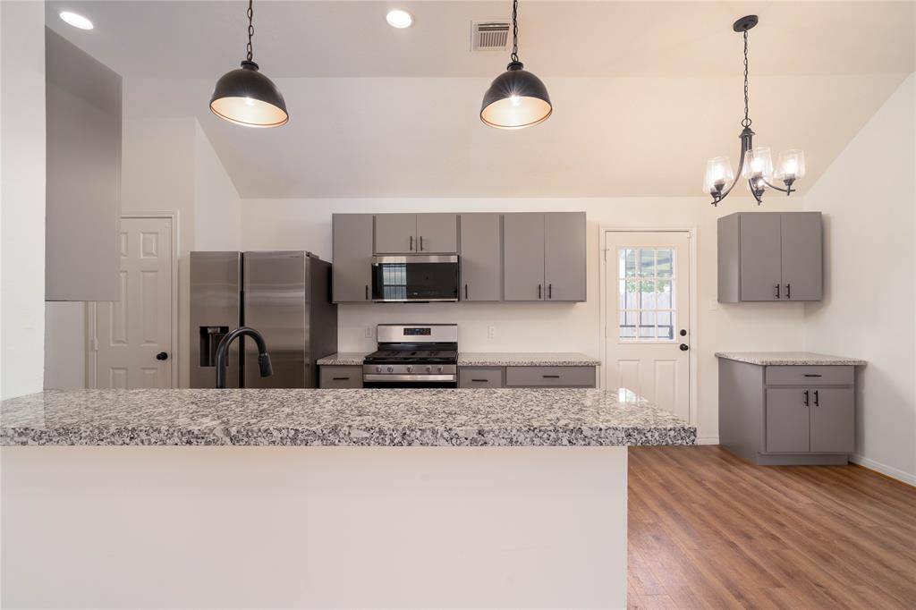 Houston, TX 77051,7804 Gladstone ST