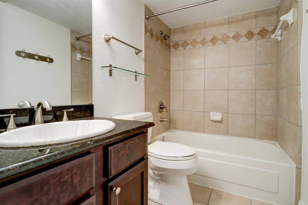 Houston, TX 77027,4515 Briar Hollow PL #213