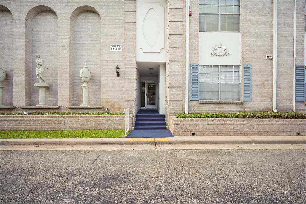 Houston, TX 77025,2601 Bellefontaine ST #B114