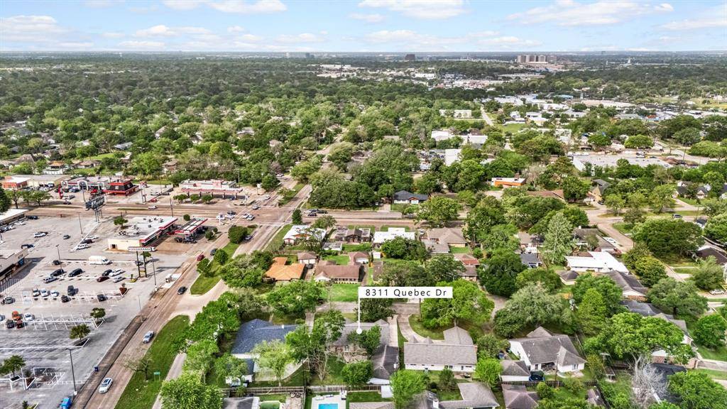 Houston, TX 77096,8311 Quebec DR