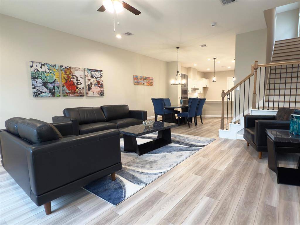 Houston, TX 77007,4307 B Dickson ST