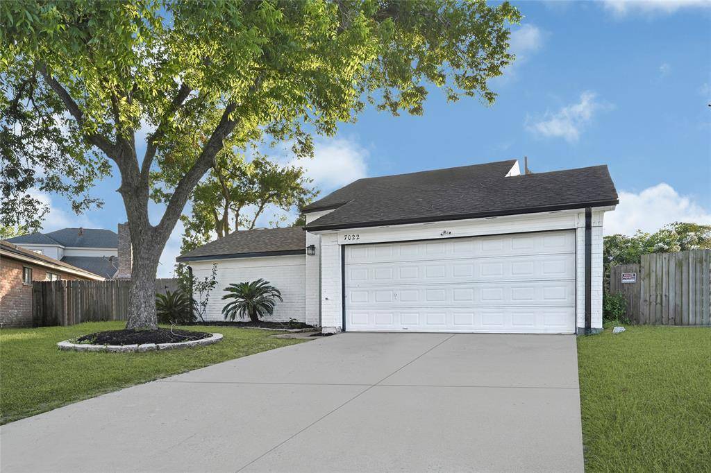 Houston, TX 77083,7022 Plaza Del Sol DR