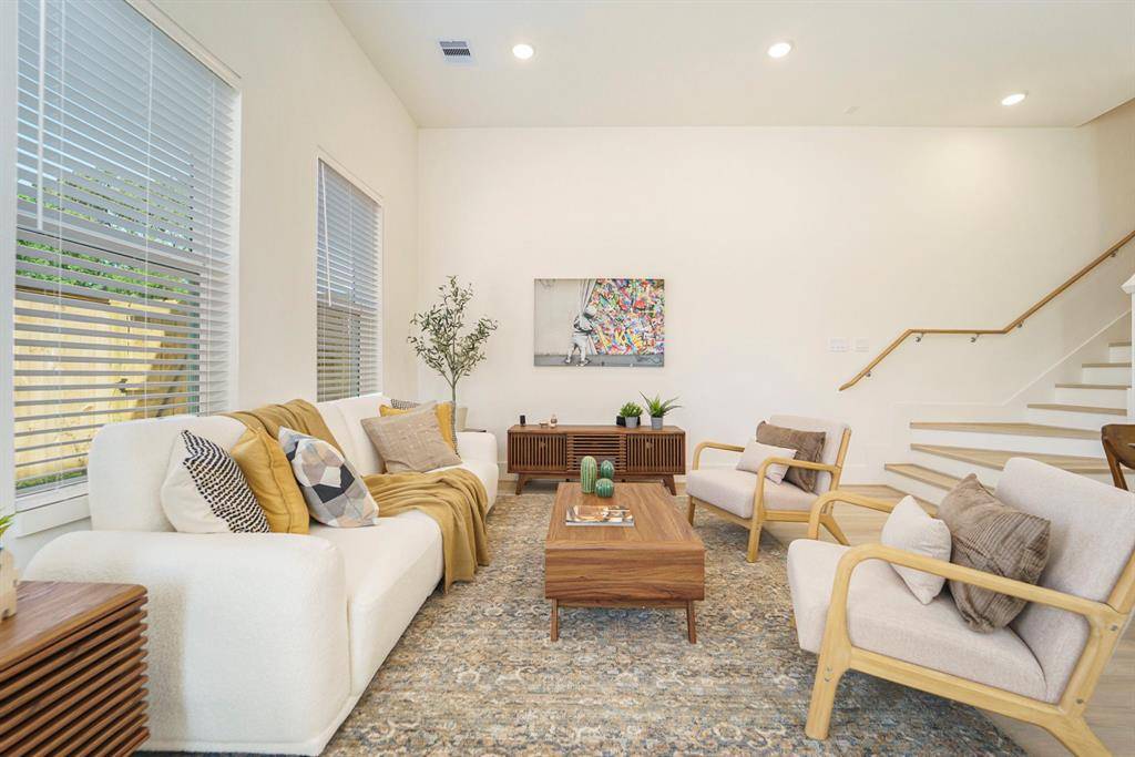 Houston, TX 77091,864 Paul Quinn ST #F
