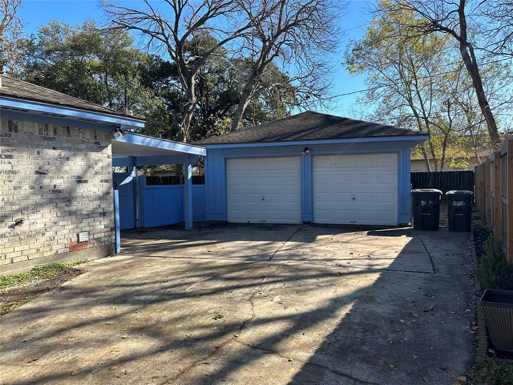 Clute, TX 77531,122 Emerald DR