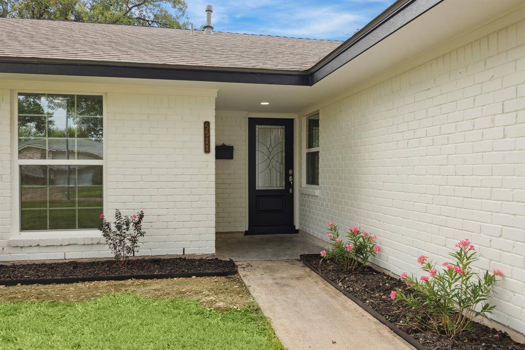 Houston, TX 77092,5511 Viking DR