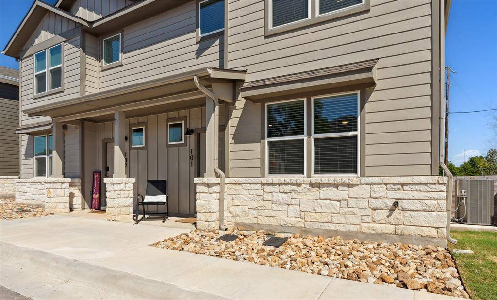 Leander, TX 78641,520-402B Powell DR