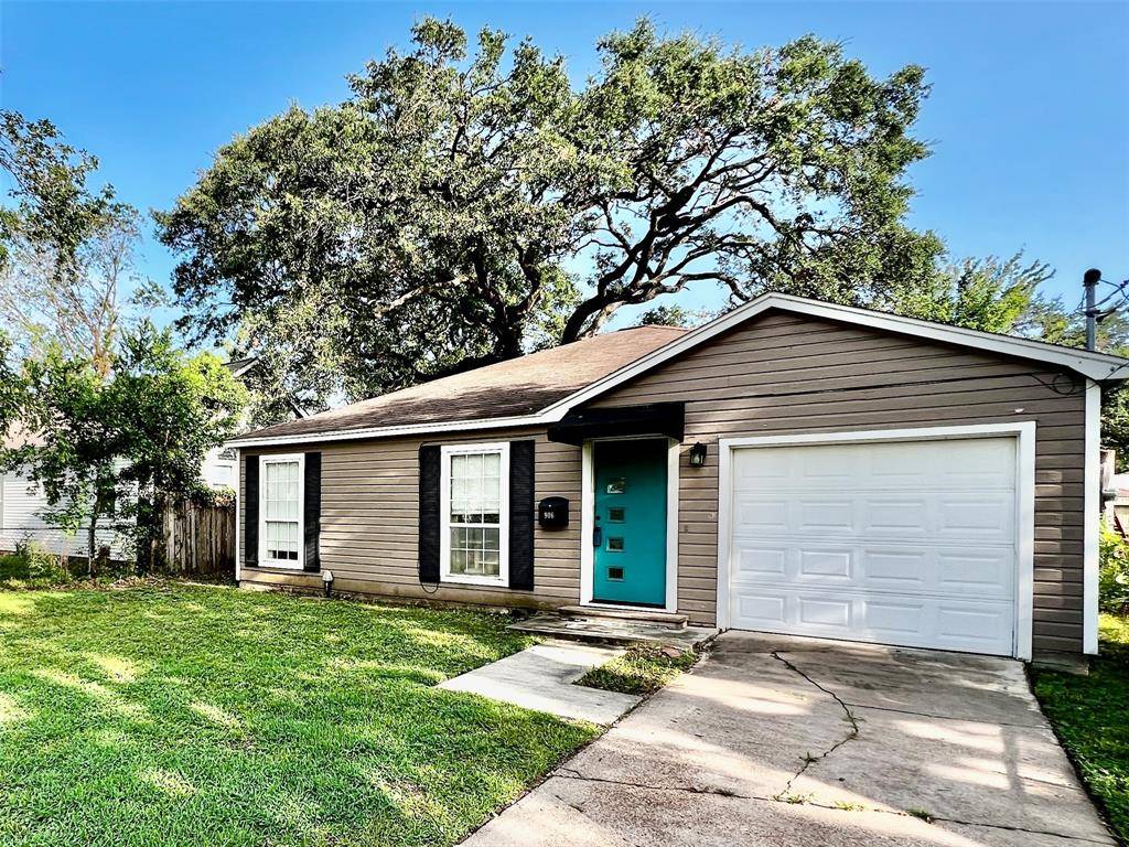 Houston, TX 77009,906 Eleanor ST