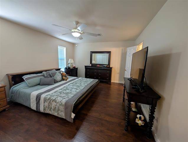 Groves, TX 77619,6220 32nd ST