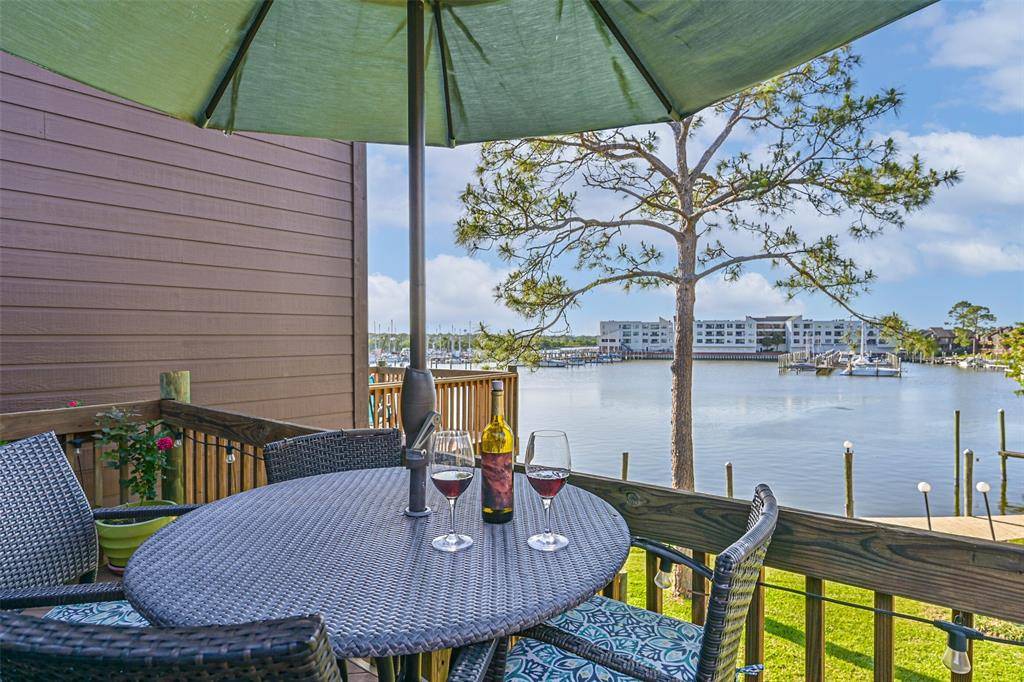 League City, TX 77573,2412 Crows Nest DR