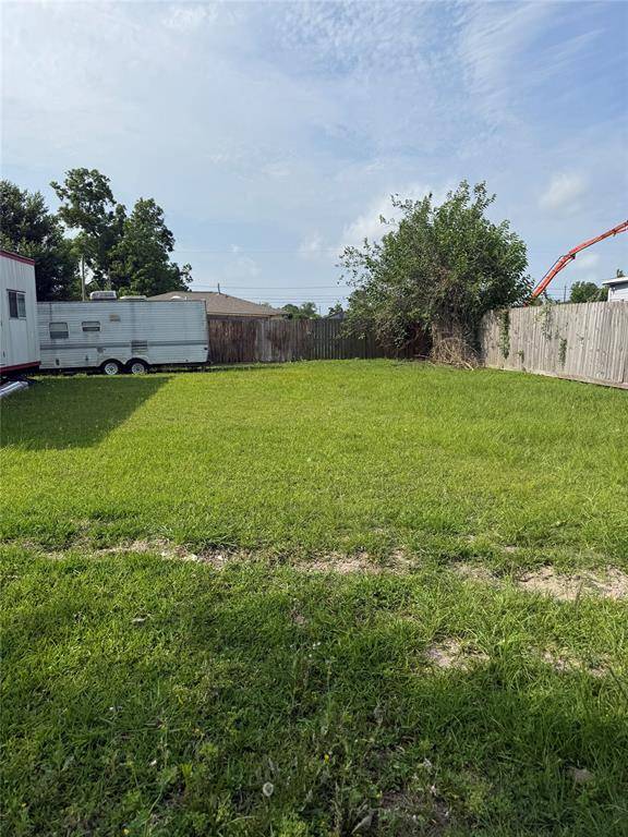 Houston, TX 77088,845 S Victory DR