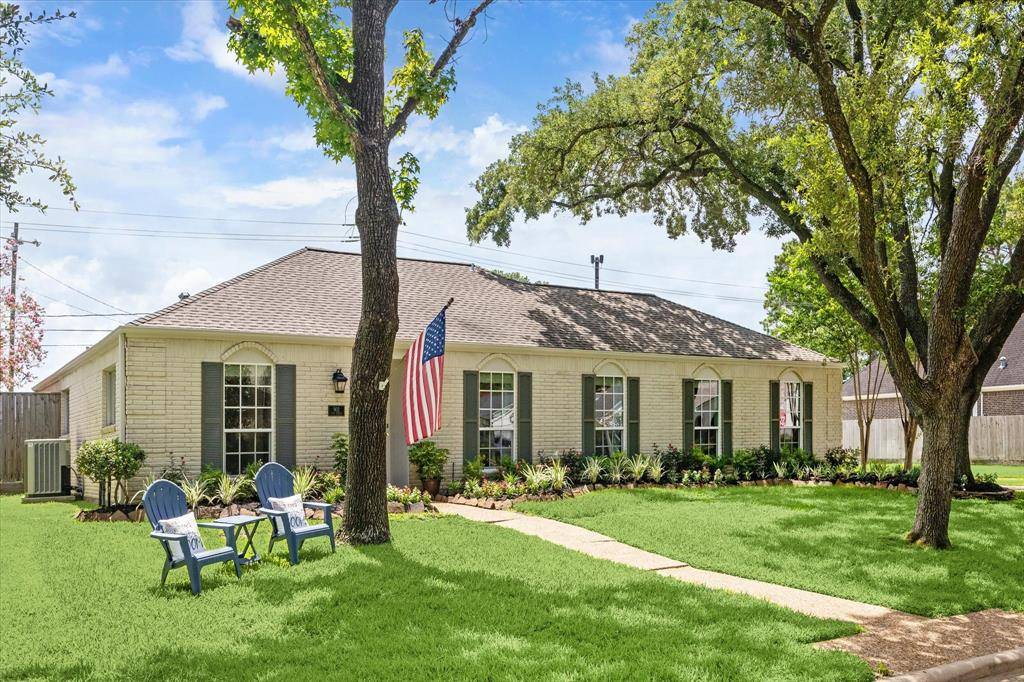 Houston, TX 77079,902 W Forest DR