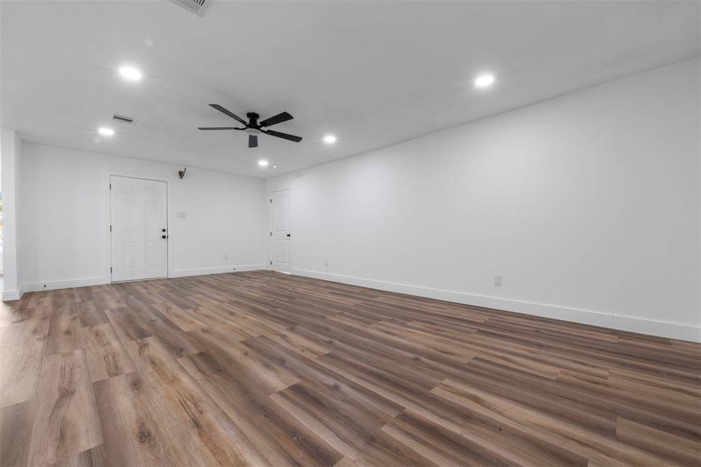 Houston, TX 77033,6155 Ridgeway DR