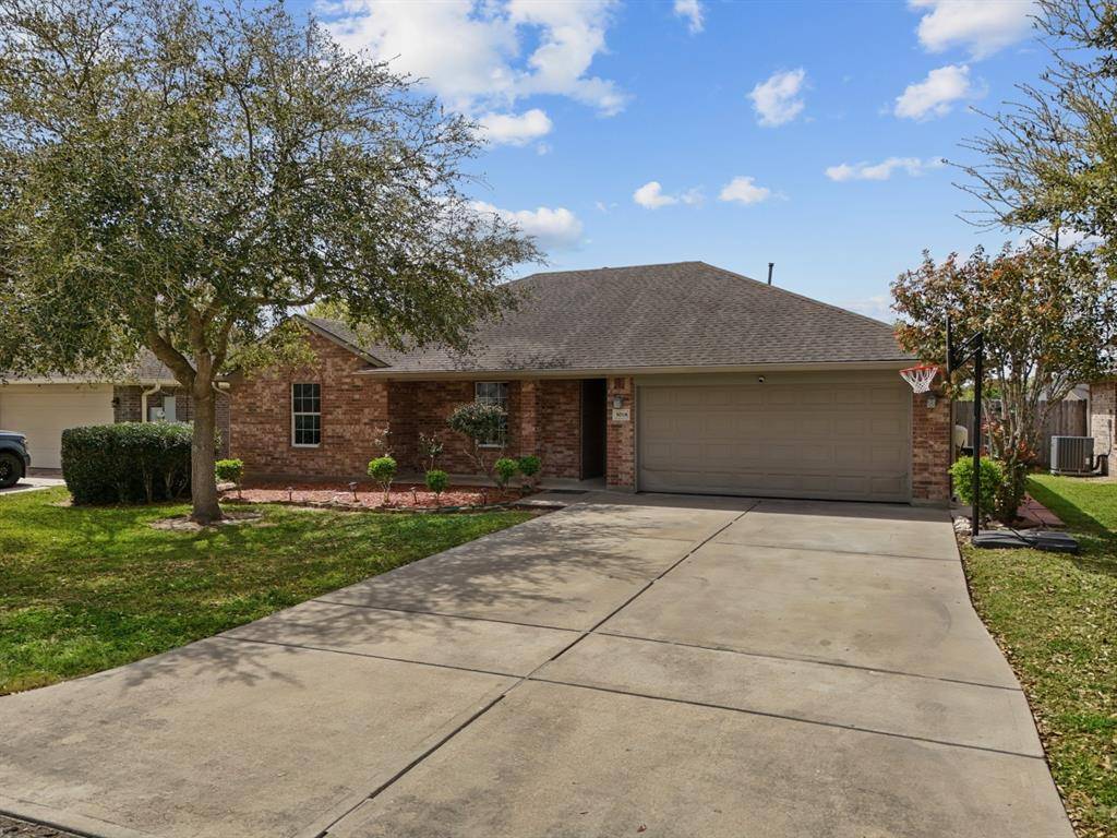 Dickinson, TX 77539,5018 Bayou DR