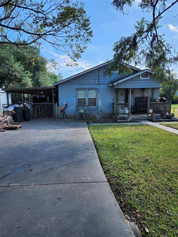 Clute, TX 77531,131 E Bernard