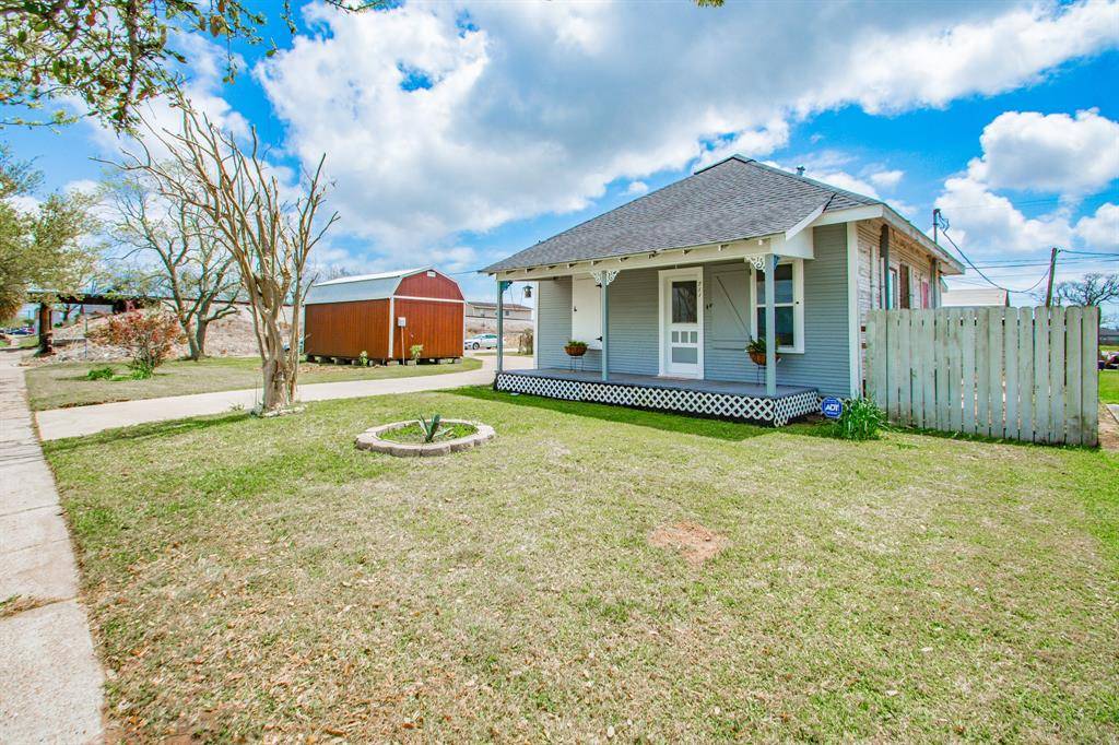 Freeport, TX 77541,711 W 2nd St