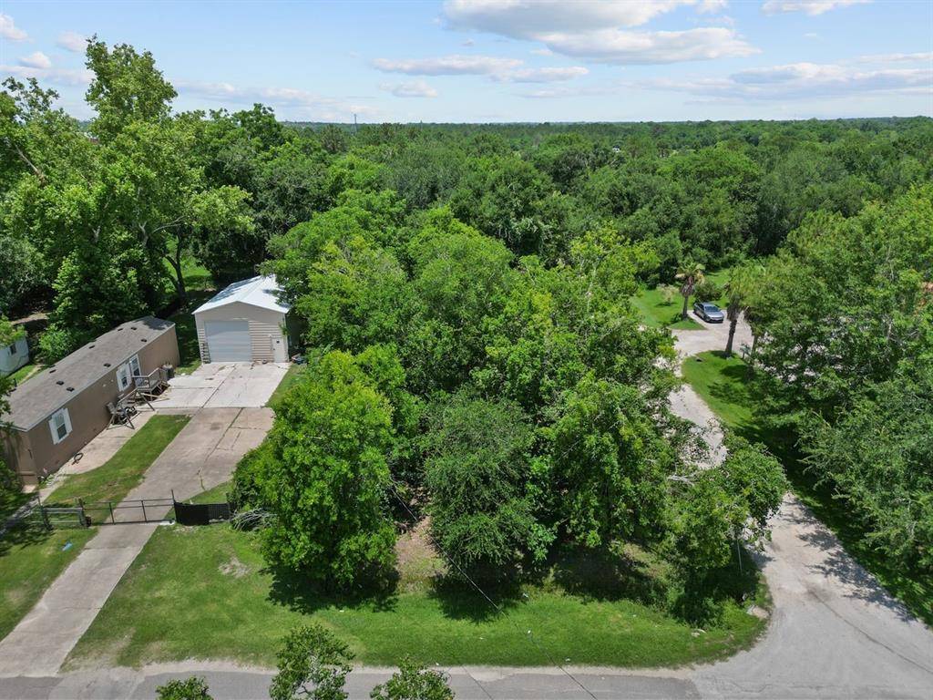 Hitchcock, TX 77563,8602 Schiro RD