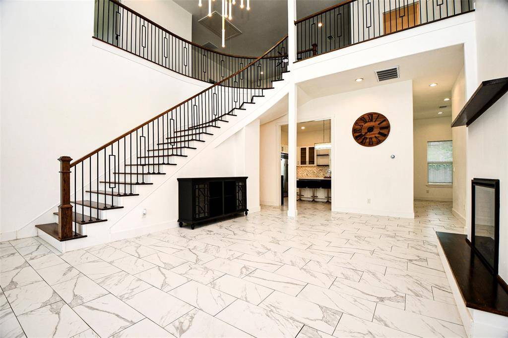 Houston, TX 77055,8006 Longridge DR