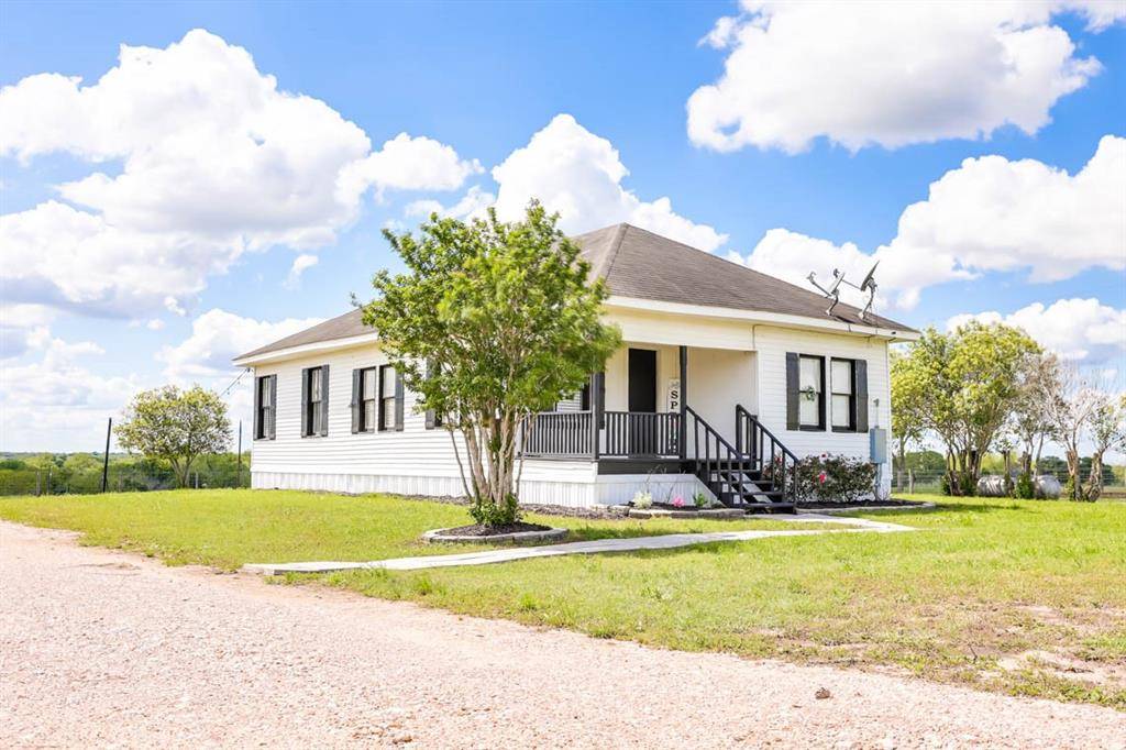 Hallettsville, TX 77964,1826 County Road 164