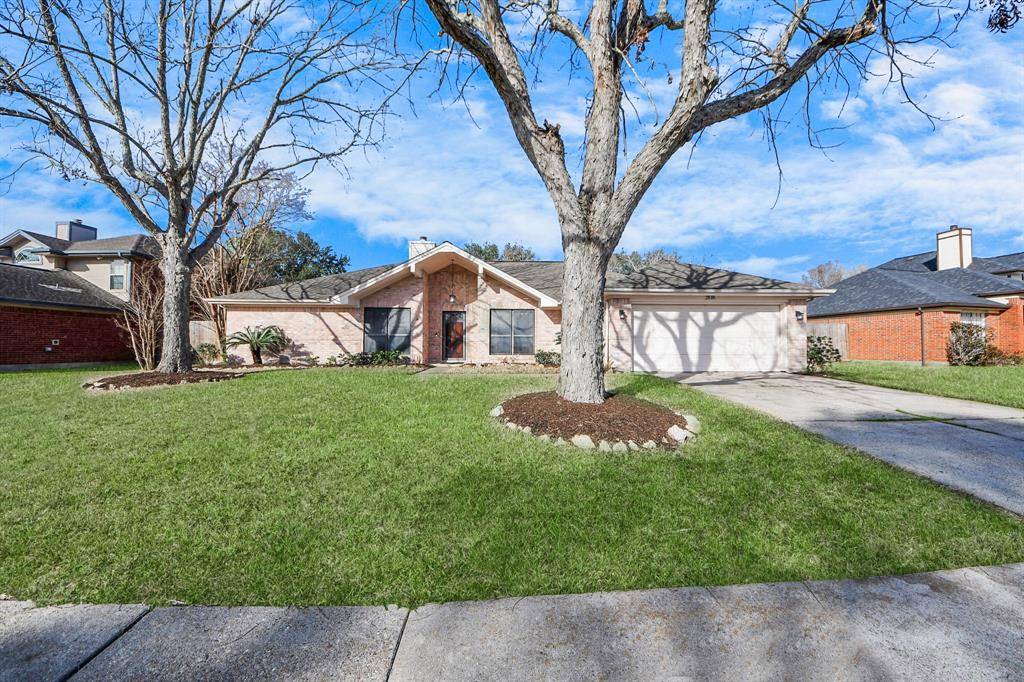 Pearland, TX 77584,2518 Walnut Grove CT