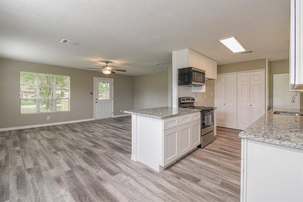 La Porte, TX 77571,801 S Idaho ST