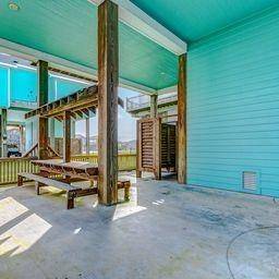 Crystal Beach, TX 77650,984 S Redfish ST