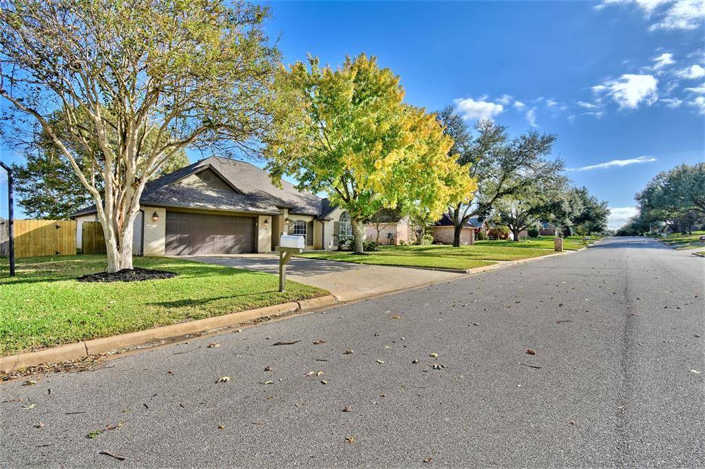 Brenham, TX 77833,1407 Allison ST