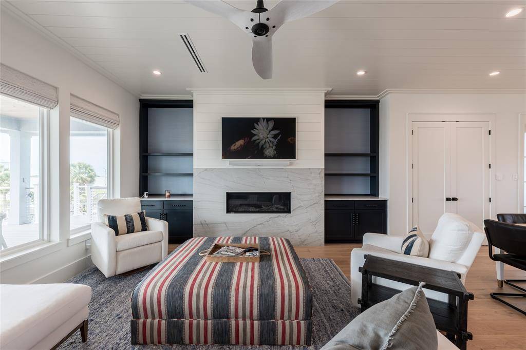Tiki Island, TX 77554,1311 Oahu DR