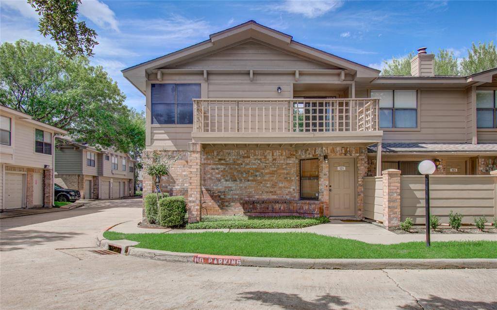 Sugar Land, TX 77479,2711 Grants Lake BLVD #121