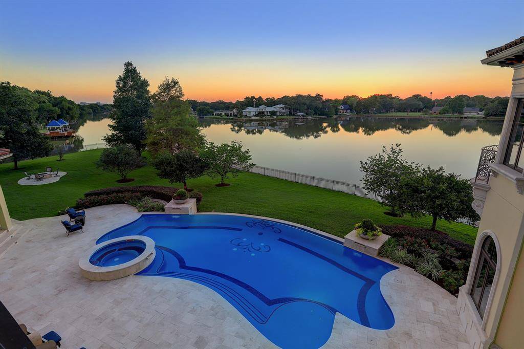 Sugar Land, TX 77478,11 Paradise Point DR