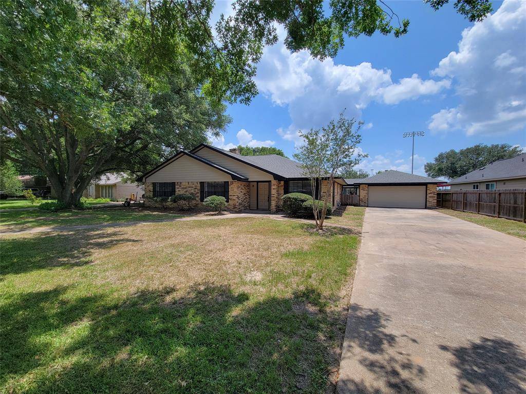 Bellville, TX 77418,1410 Bell Oaks Dr