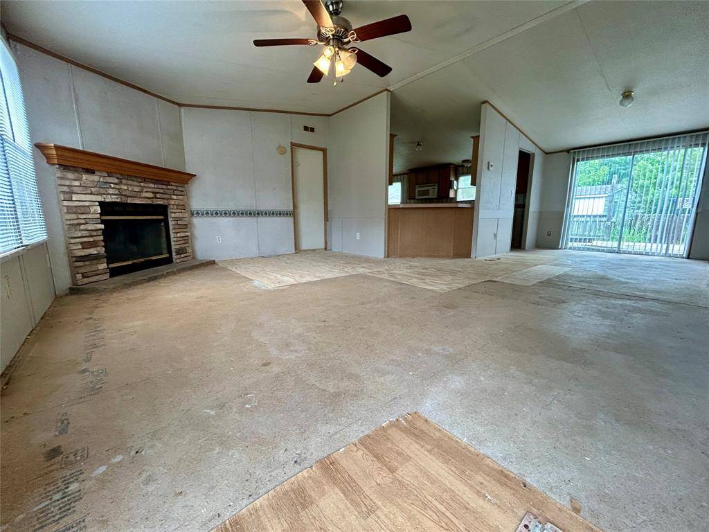 Willis, TX 77318,9522 Cypress DR