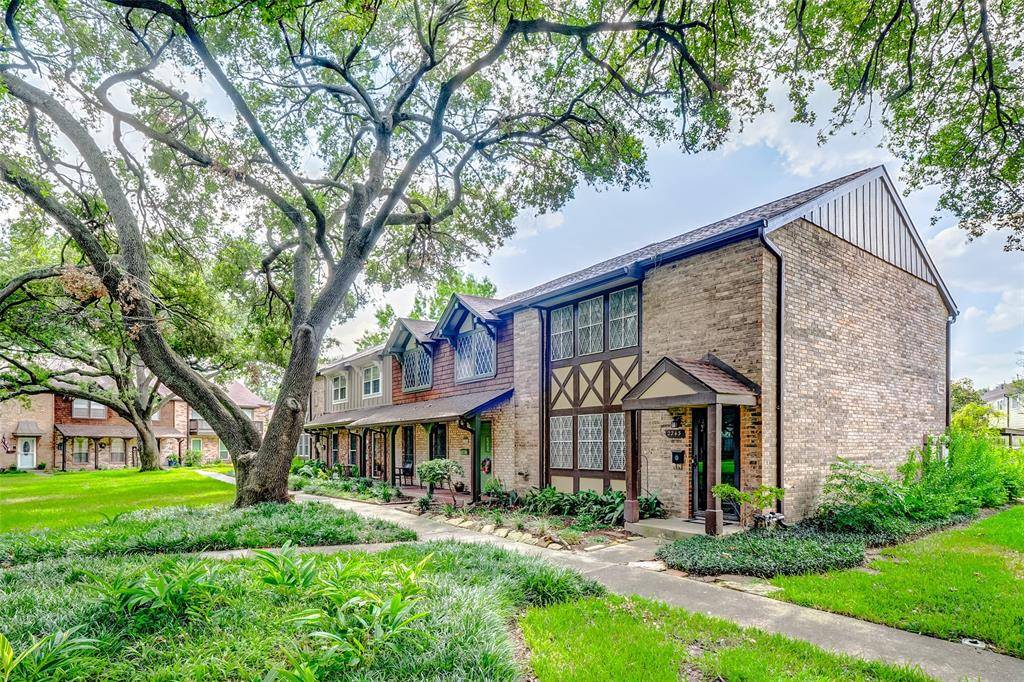 Houston, TX 77043,2243 Triway LN