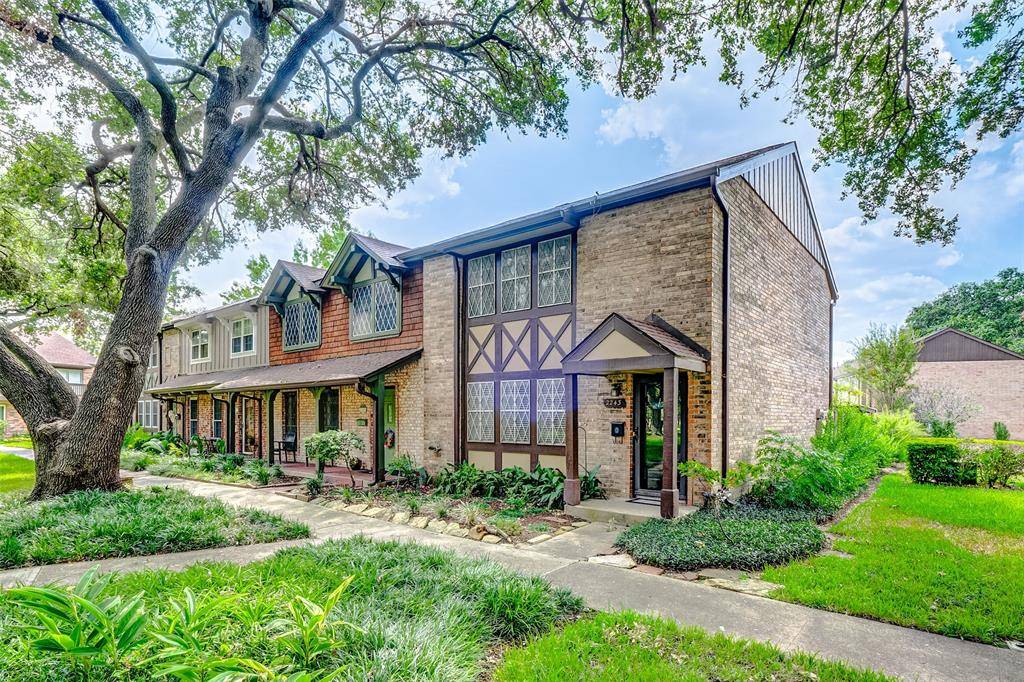 Houston, TX 77043,2243 Triway LN