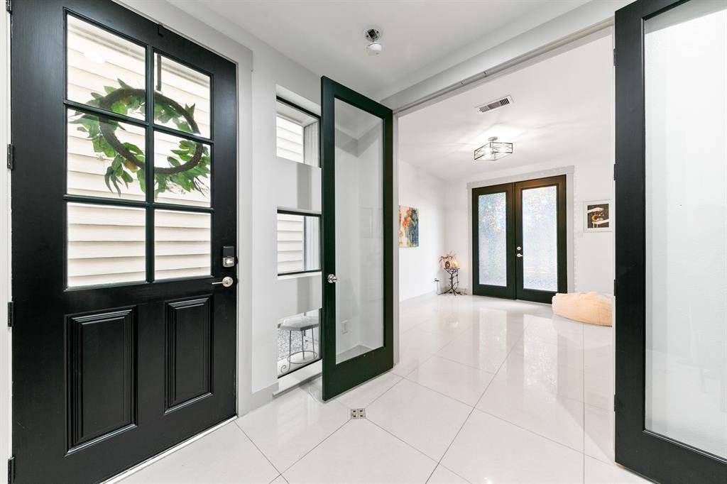 Houston, TX 77007,1807 Dart ST