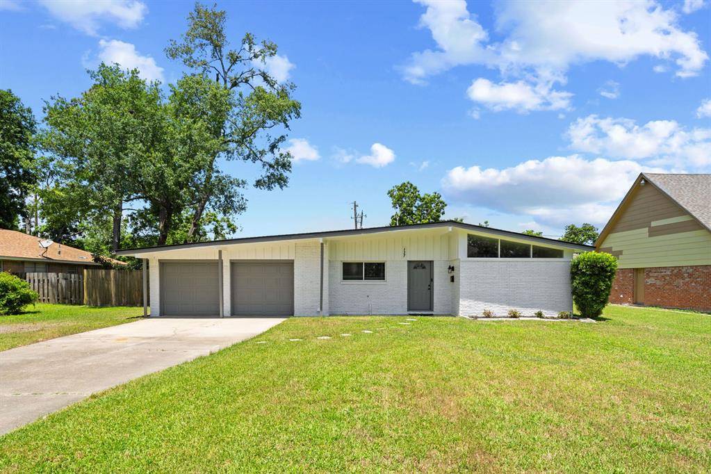 Houston, TX 77022,127 E Thornton RD