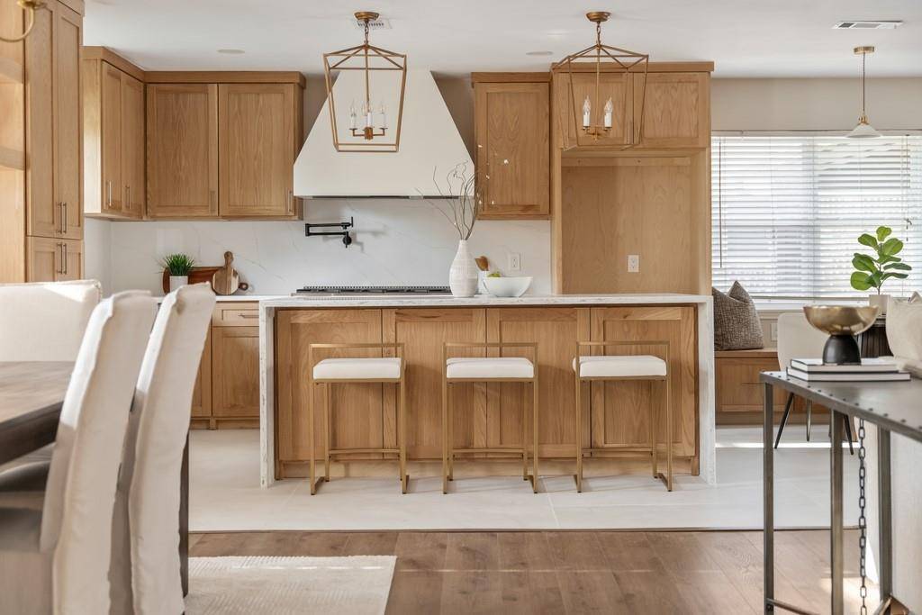 Houston, TX 77043,2906 Riata LN