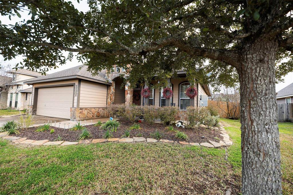 Brenham, TX 77833,805 Cobble Gate DR