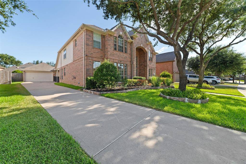 Sugar Land, TX 77479,1415 Kyle Hill LN