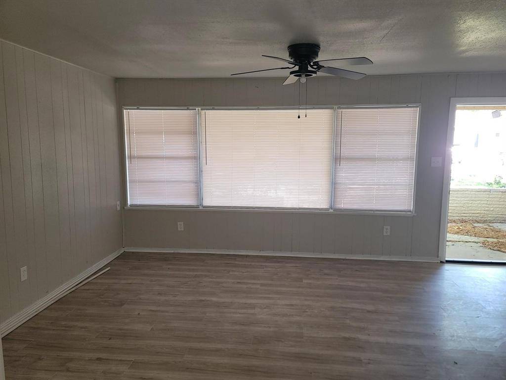 Houston, TX 77033,5934 Ridgeway DR
