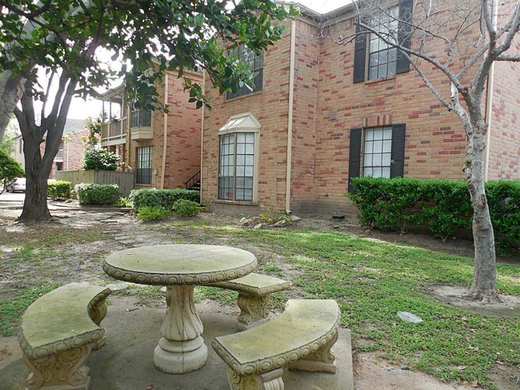 Houston, TX 77030,2255 Braeswood Park DR #218