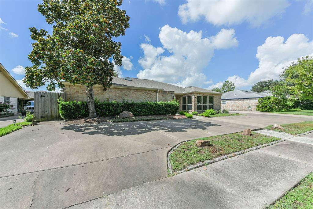 Houston, TX 77071,8023 Oakington DR