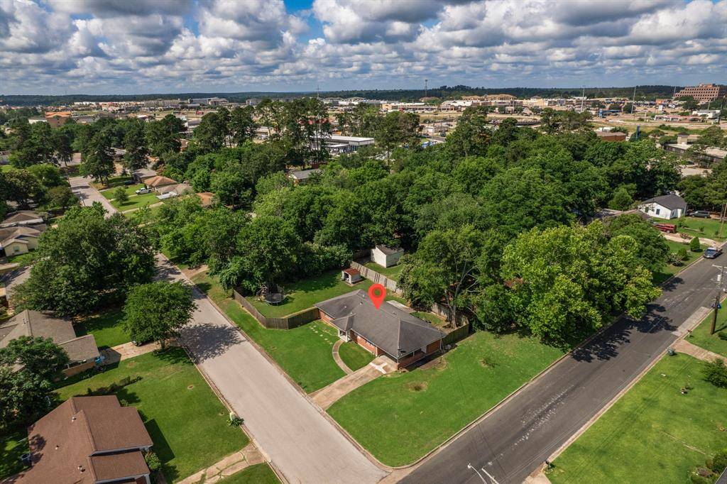 Huntsville, TX 77320,904 Oak DR