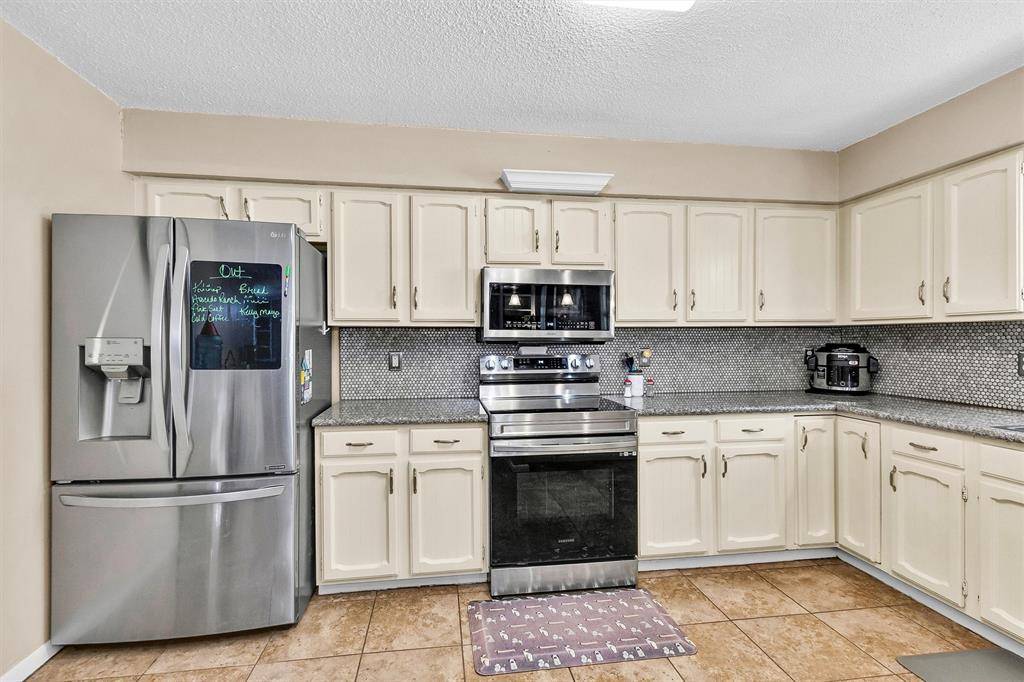 Onalaska, TX 77360,202 Twin Harbors DR