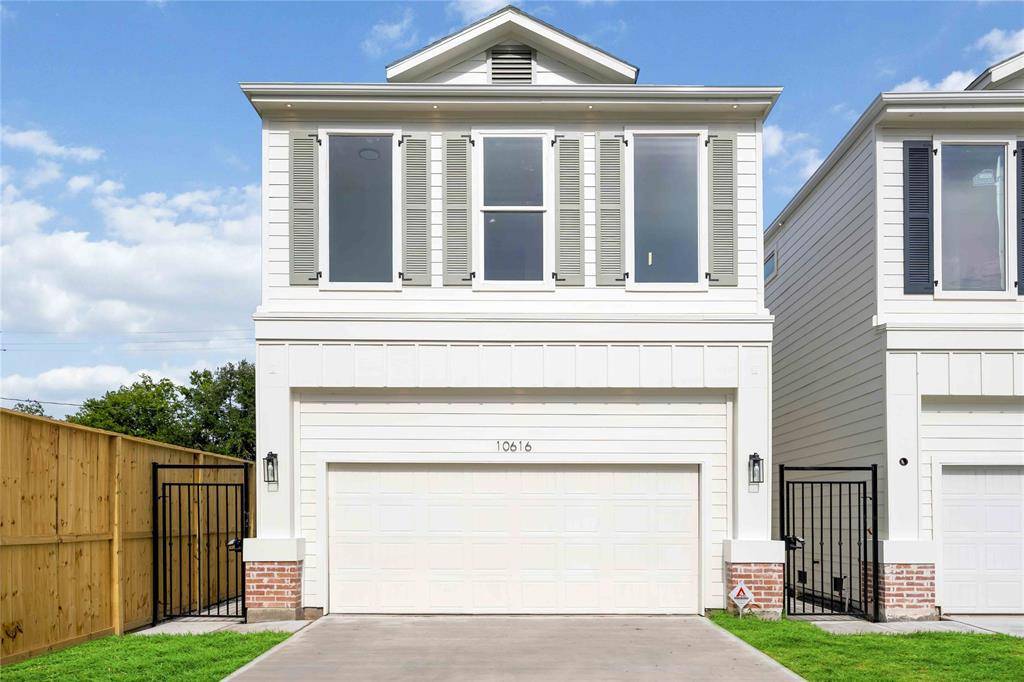 Houston, TX 77051,10616 Ashville DR