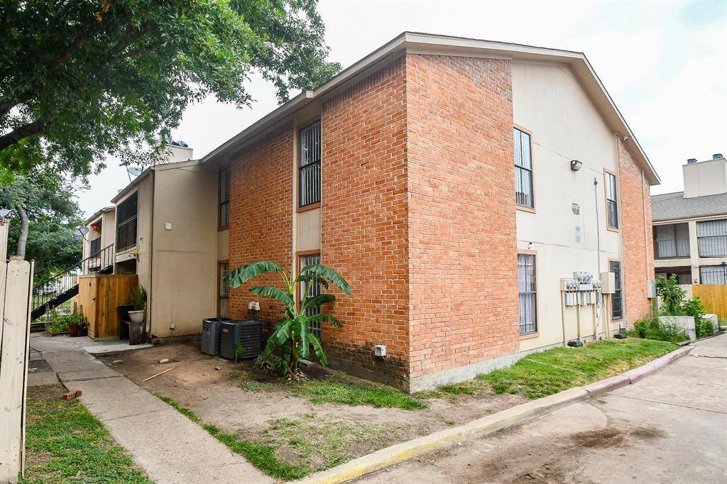 Houston, TX 77071,10100 S Gessner RD #308