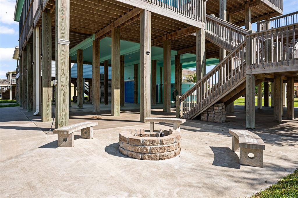 Crystal Beach, TX 77650,868 Surfview