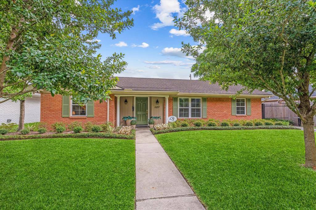 Houston, TX 77057,6207 Locke LN