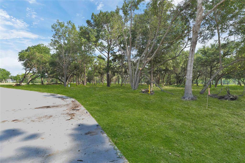 Alvin, TX 77511,2607 Whispering Pine Drive