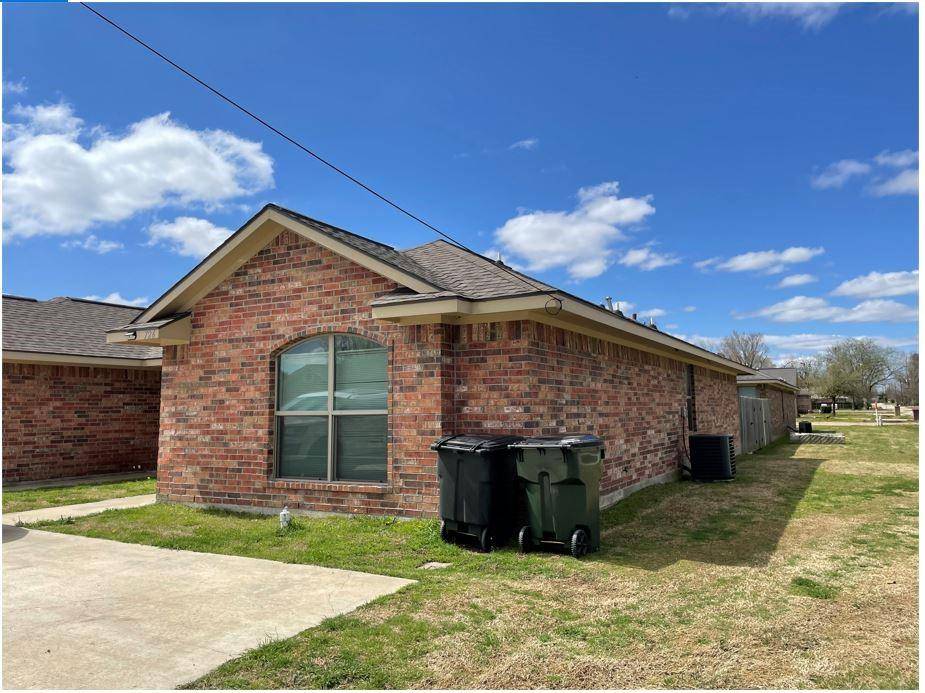 Franklin, TX 77856,722 N Sharp ST