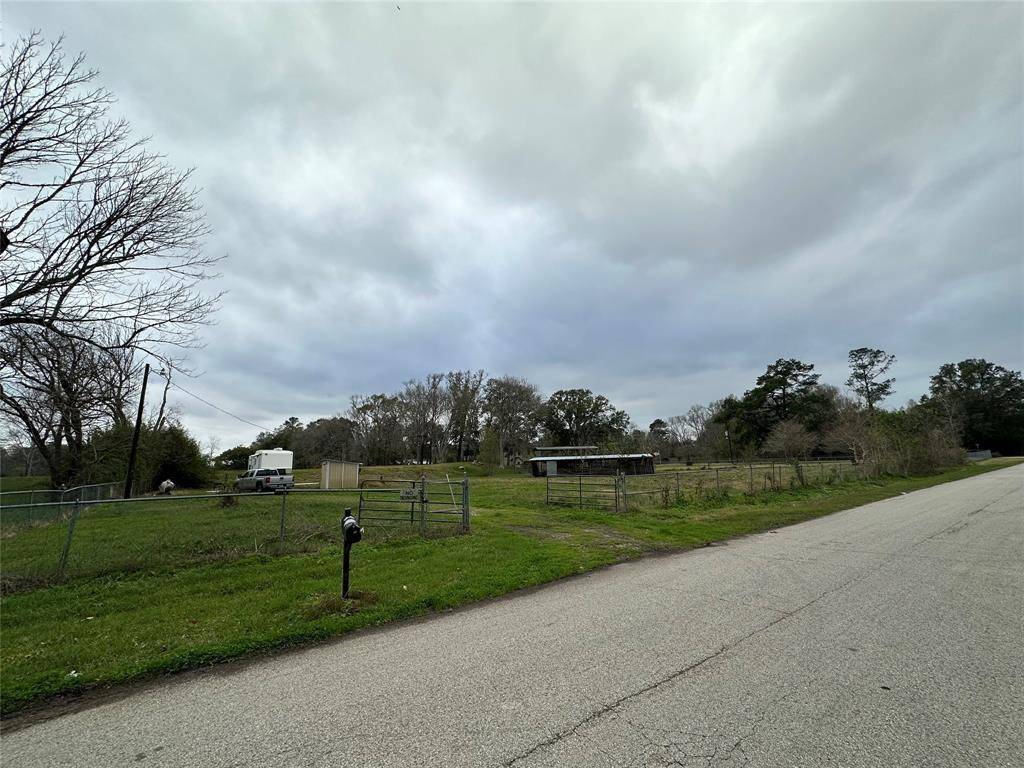 Liberty, TX 77575,111 County Road 1333